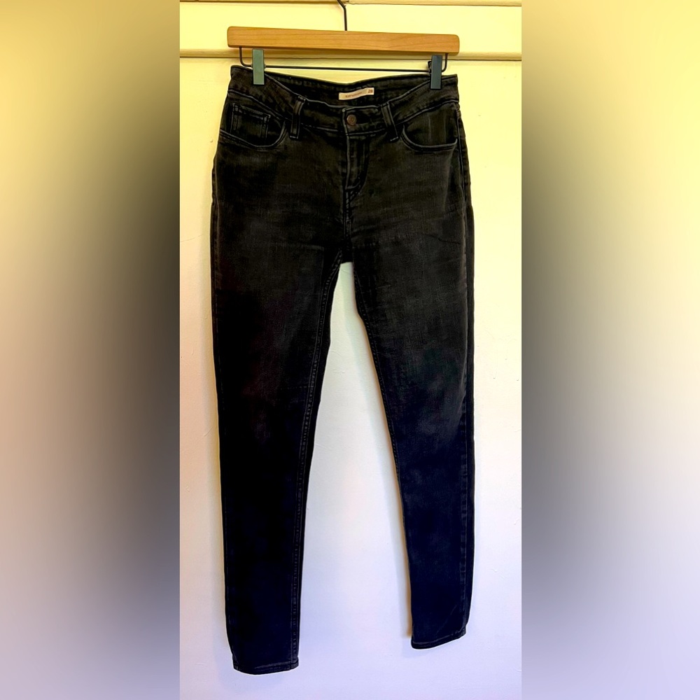 Classic Black Levi’s Women's Skinny Jeans